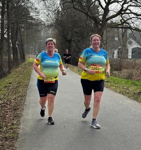 Klazien en Judith Haren