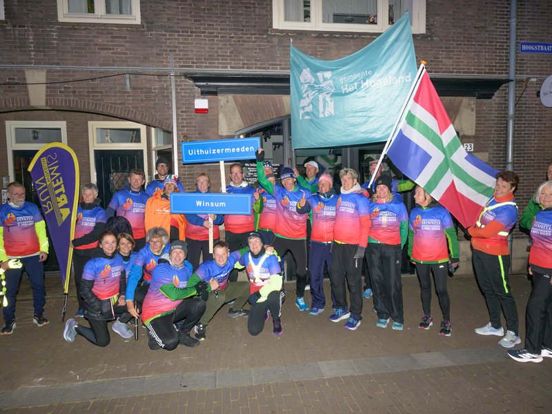 bevrijdingsestafette groepsfoto 2